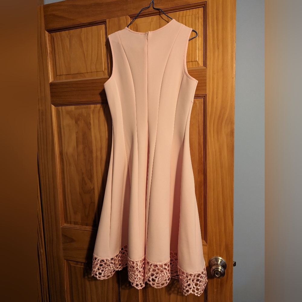 Pink dress - Picture 2 of 4